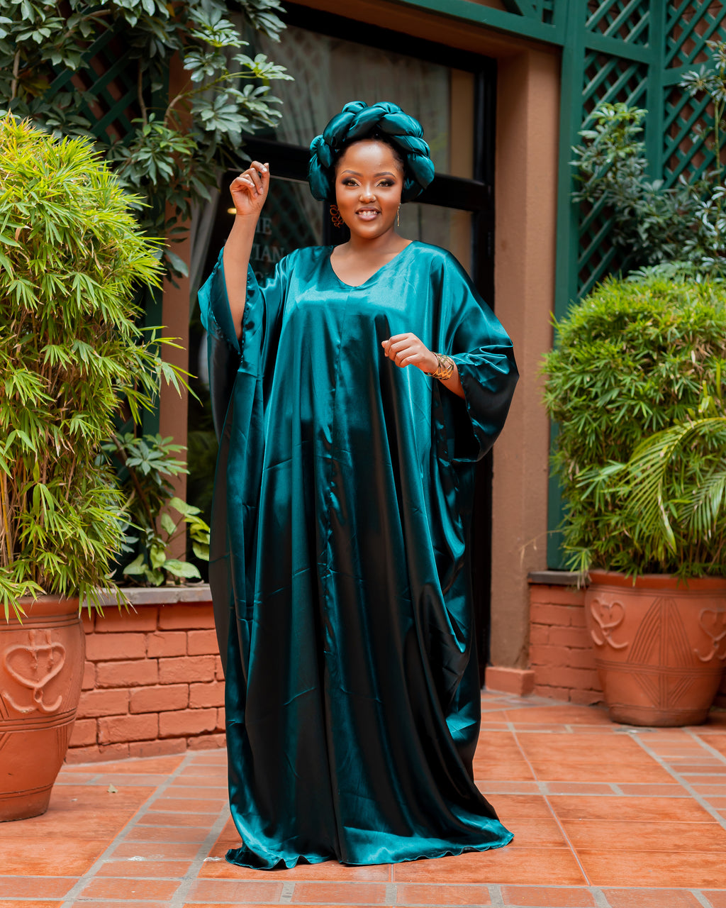 Akado Full Set (Kaftan + Headgear) - Emerald Green Olakira Craft Akado Full Set (Kaftan + Headgear) - Emerald Green Olakira Craft