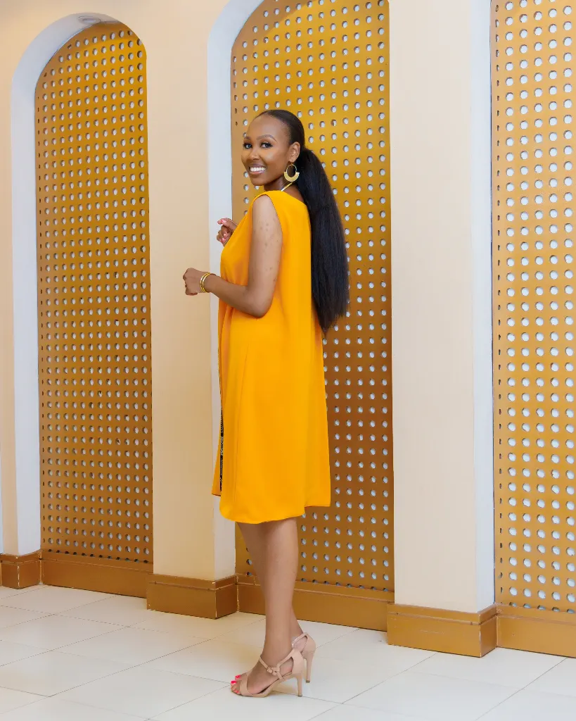Chola Knee Mustard 1.webp