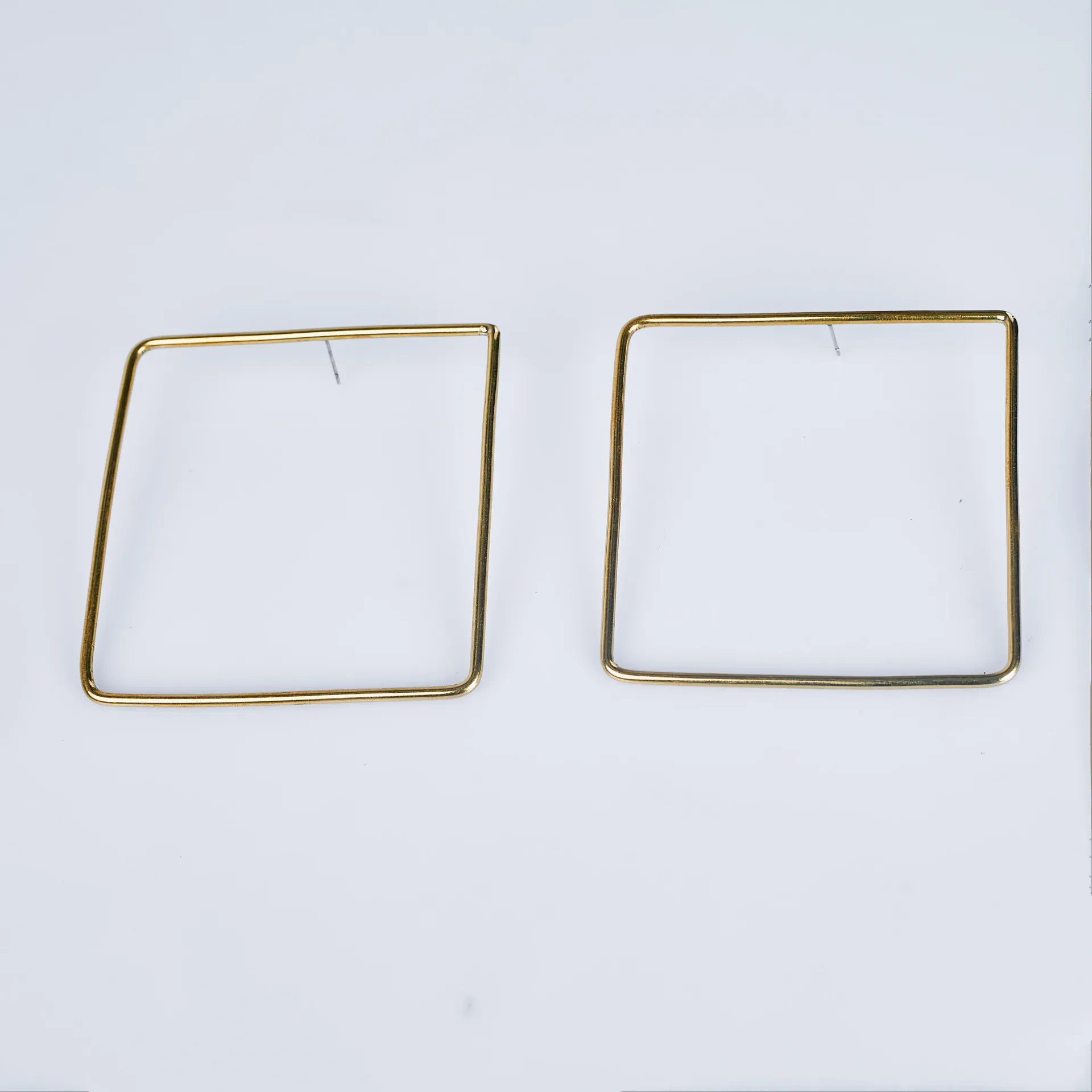 [Gold] Hola Earrings