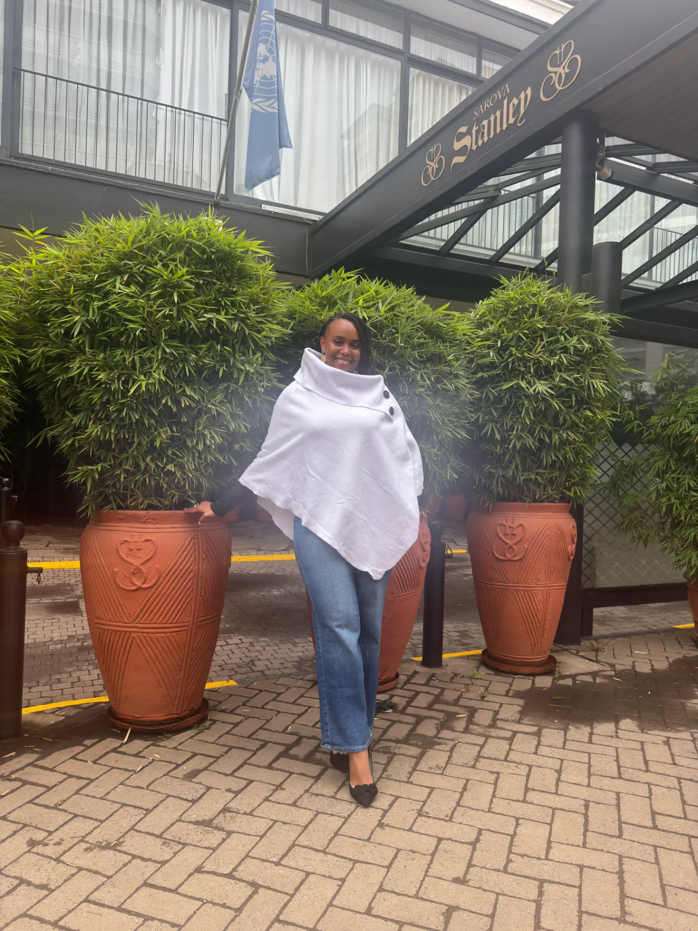 Imenti Poncho - White